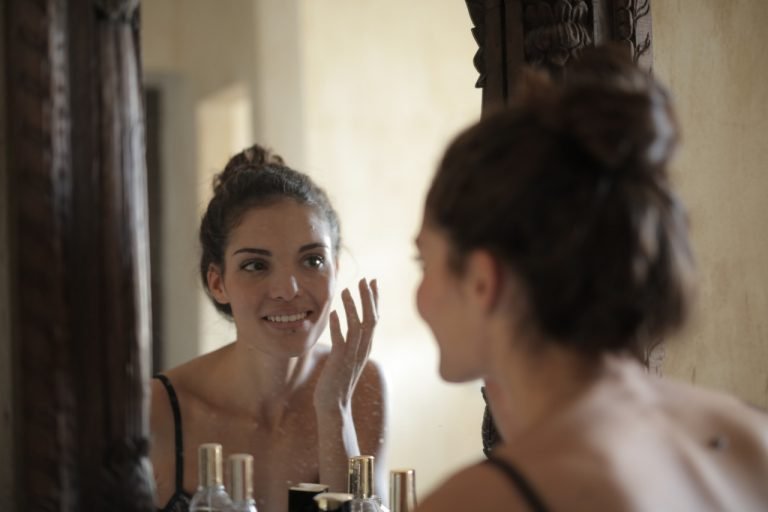 Squalane vs. Hyaluronic Acid: Which is Better